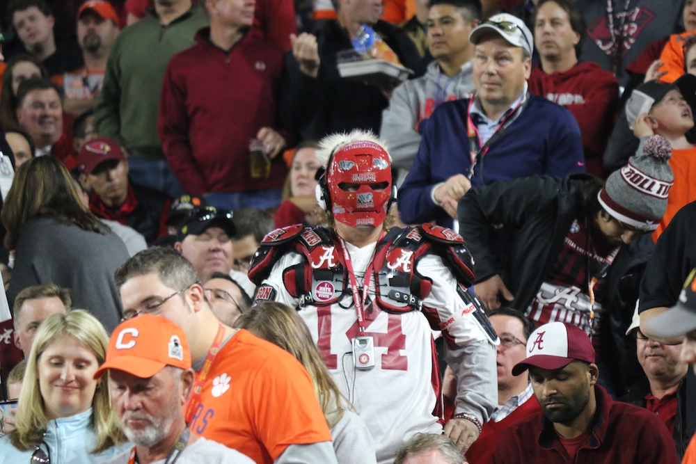 Bama masked fan
