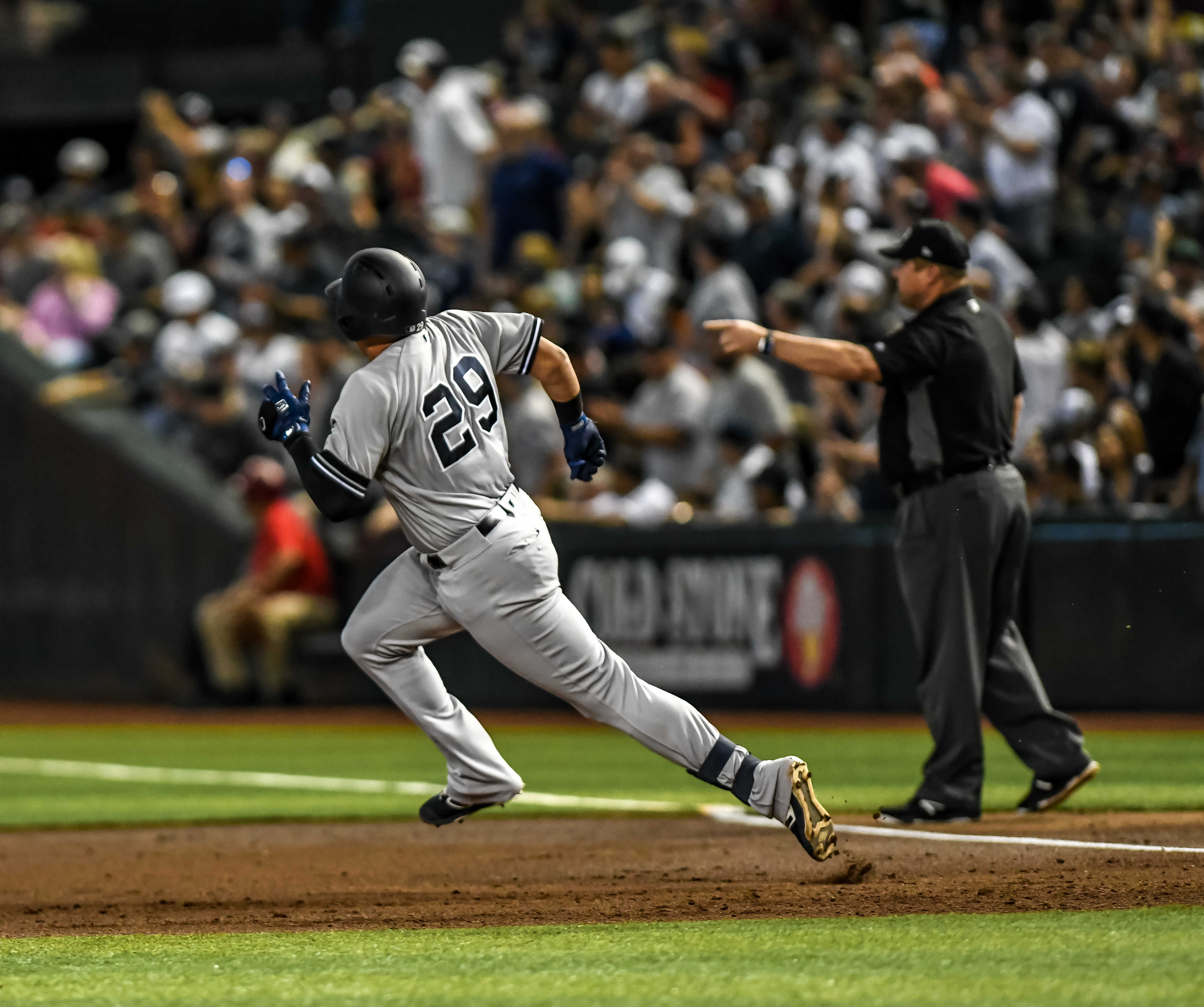 yankees aand Dback game 2 -14