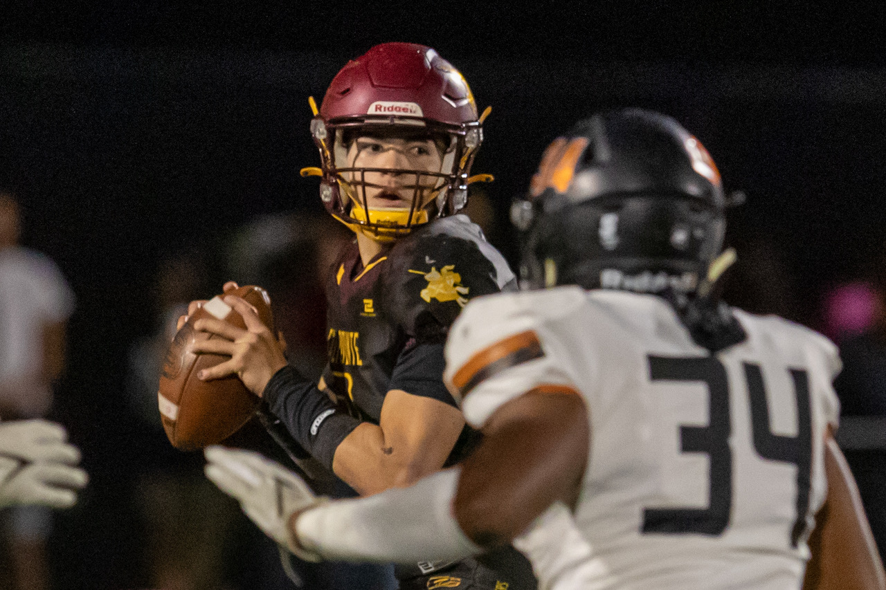 Football-Desert-View-vs-Salpointe-20211203-10