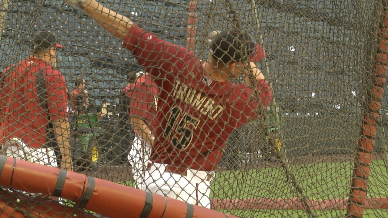 Mark Trumbo taking BP pregame
