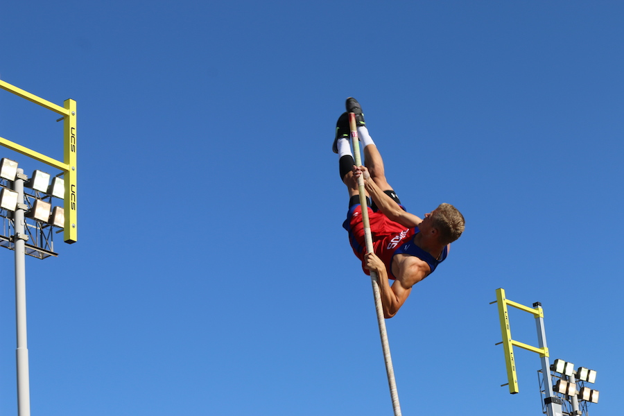 PoleVaultGuy.JPG